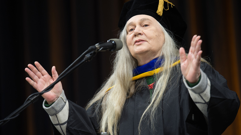 Marilynne Robinson, honorary degree recipient, speaking at commencement